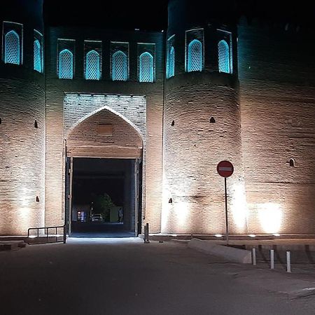 Doppi Hotel Khiva Buitenkant foto