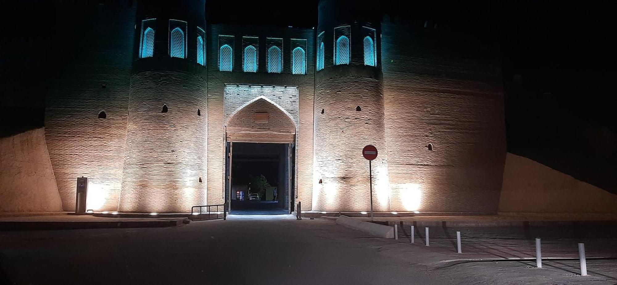 Doppi Hotel Khiva Buitenkant foto