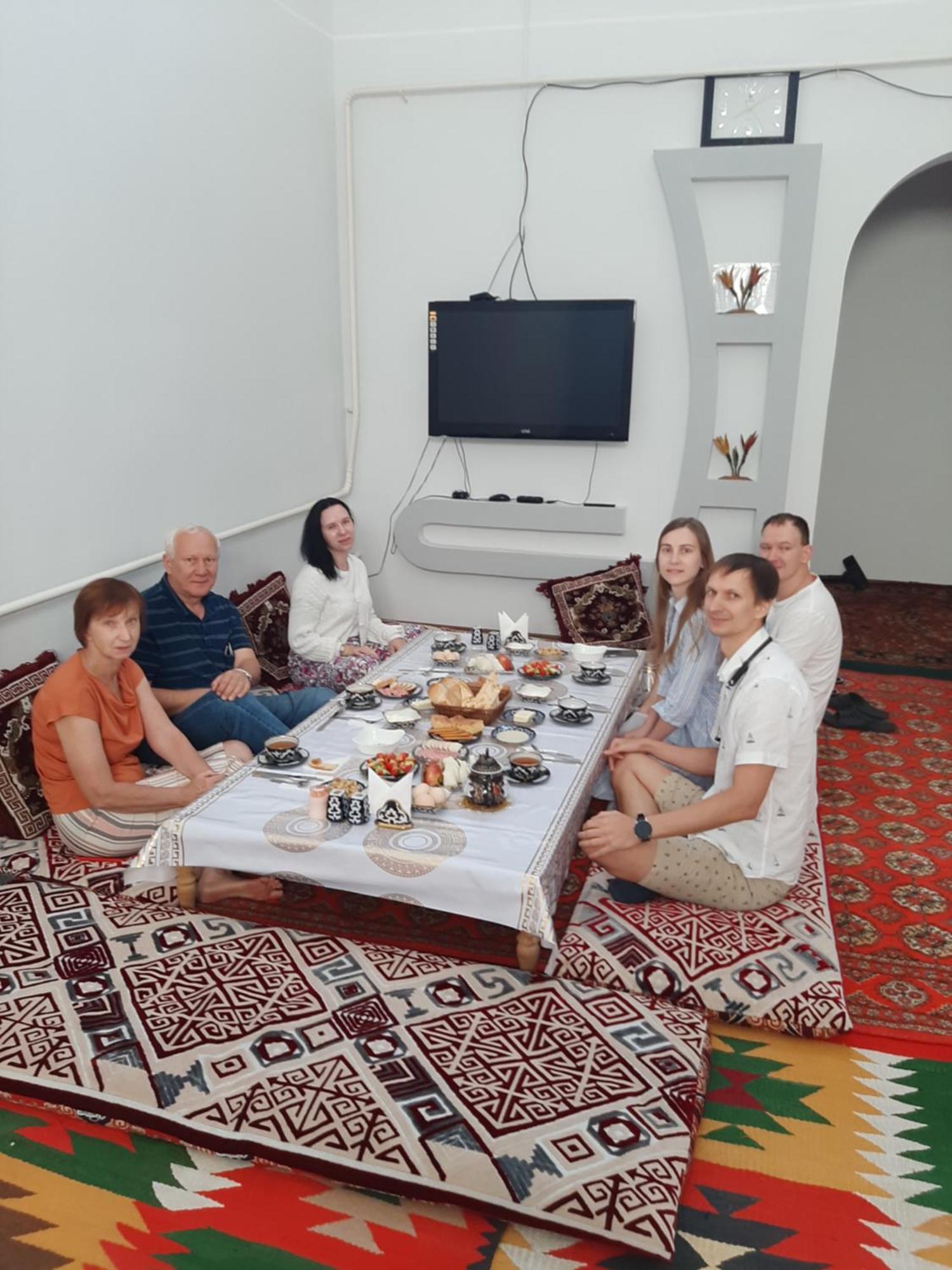Doppi Hotel Khiva Buitenkant foto